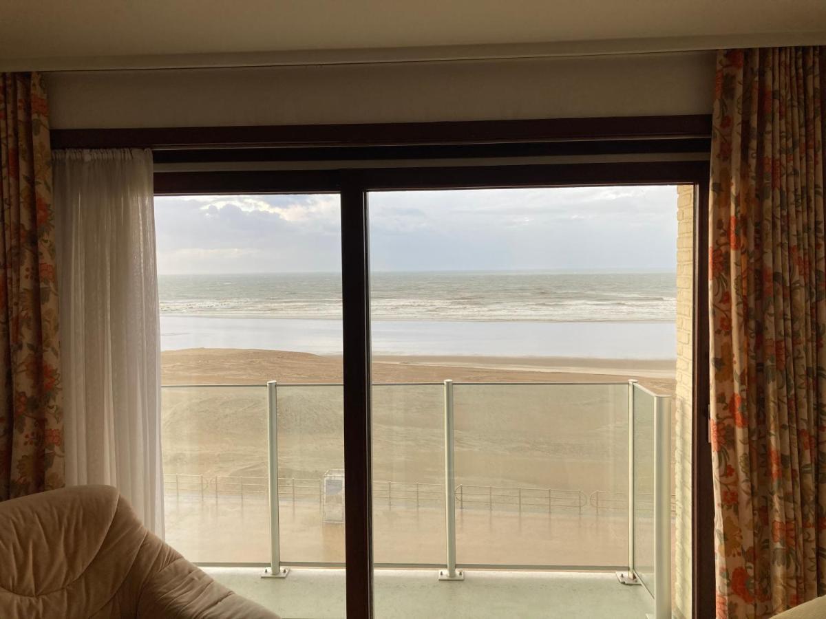 Seagull, Ruim En Volledig Vernieuwd Appartement Met Zeezicht In Westende ミデルケルケ エクステリア 写真